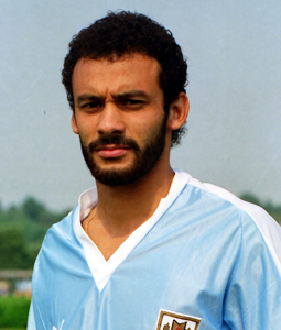 Alfonso Dom�nguez