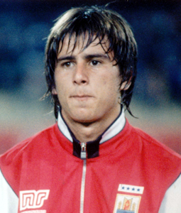 Claudio El�as